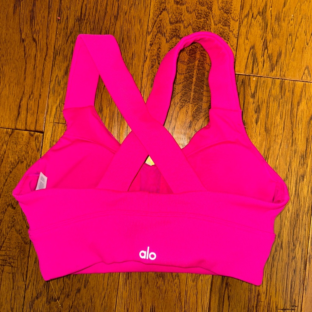 ALO Yoga Fuchsia Sports Bra